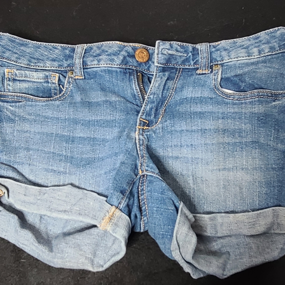 Aeopostal Midi Denim shorts, size 4